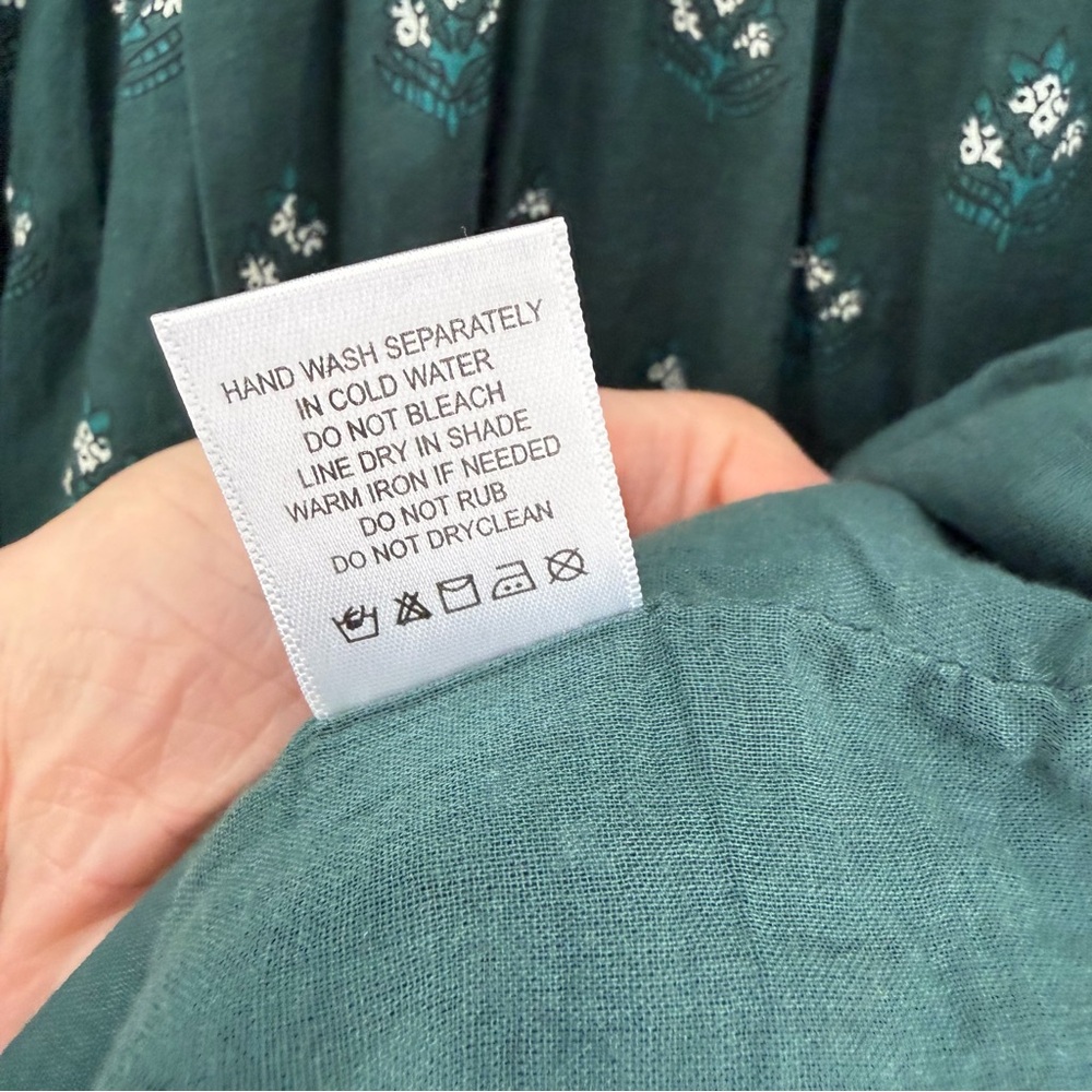 RO’S GARDEN Smocked Indira Gama Top in Dark Green Floral - Picture 9 of 9